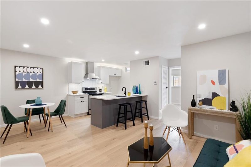 2122 Hancock Dr